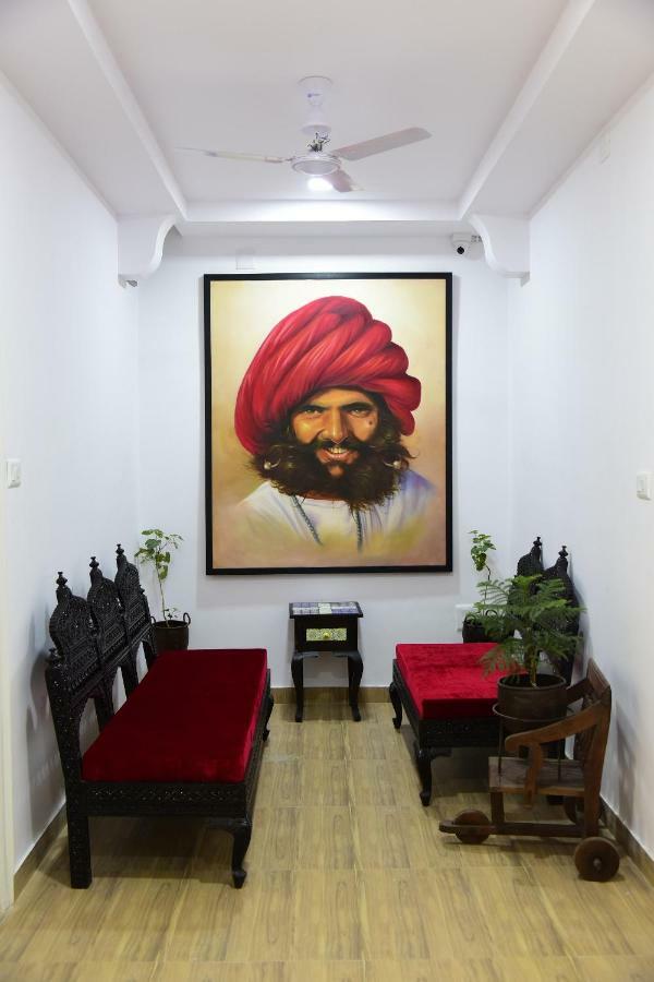 Mewarts Hotel 3*