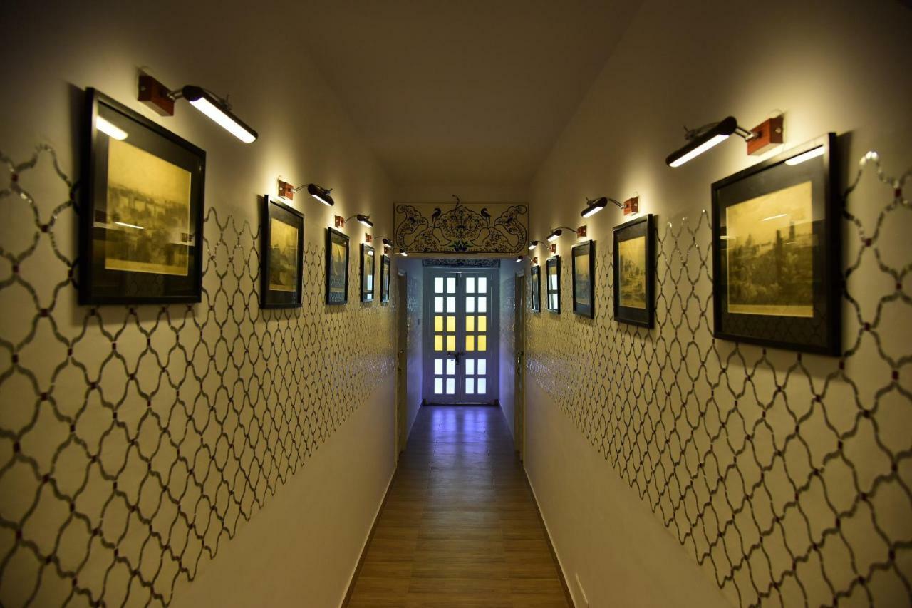 Mewarts Hotel 3*